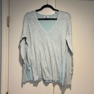 Light weight sweater